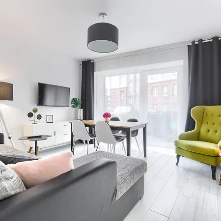 555 Ogrod W Centrum No.1 Apartment